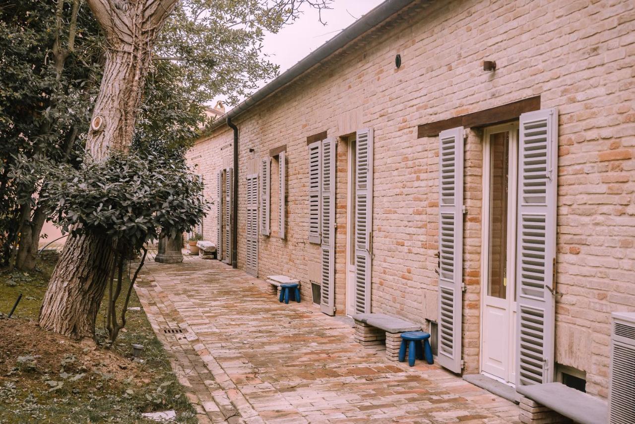 Palazzo Romani Adami Fermo Exteriör bild